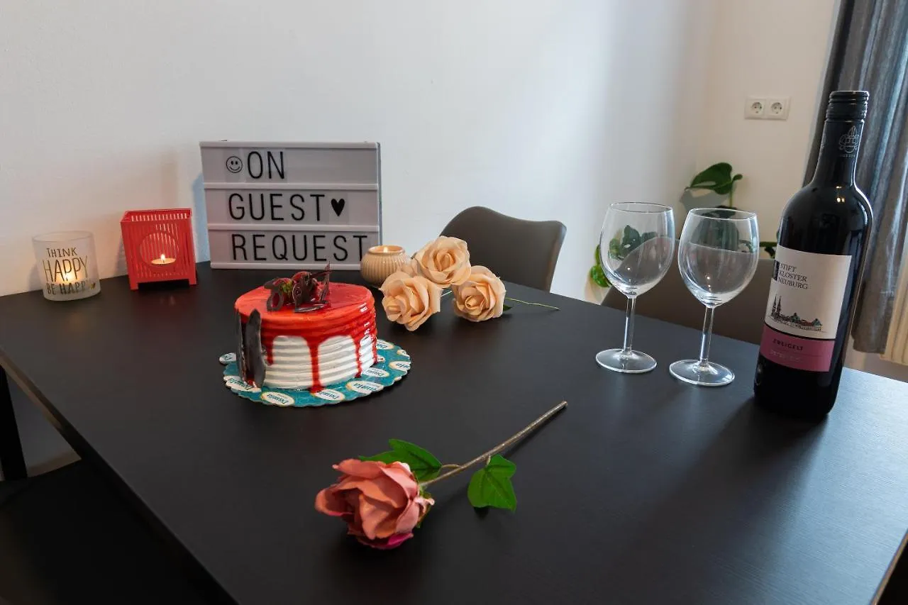 Yeshello Apartment Near Central Station Viena 0*,  Austria